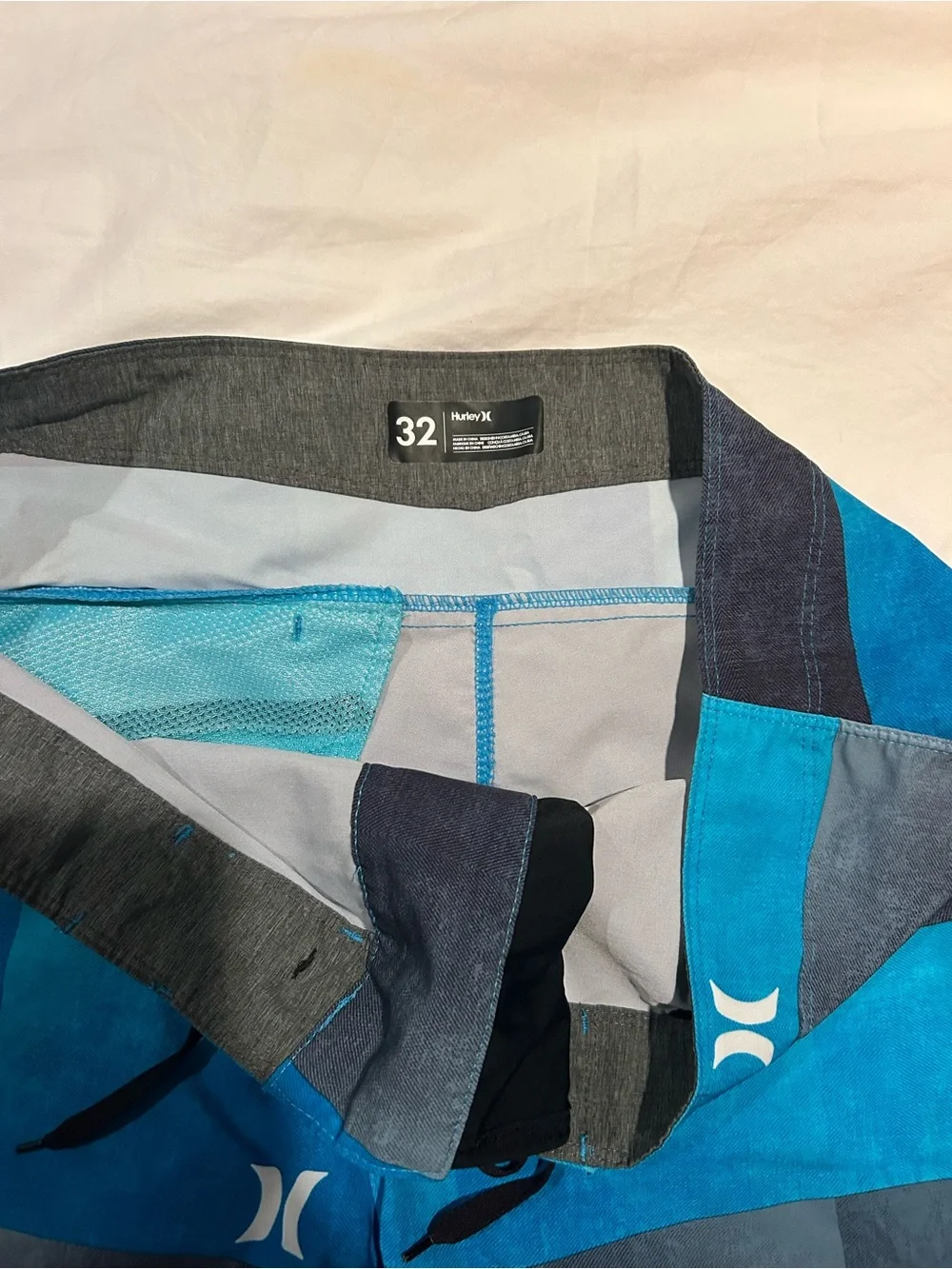 Hurley bold blue